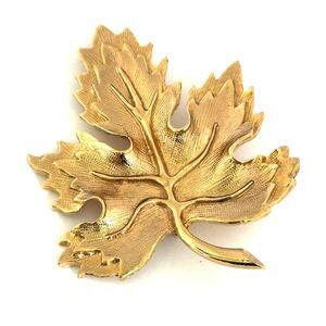 Vintage Textured Goldtone Maple Leaf Brooch